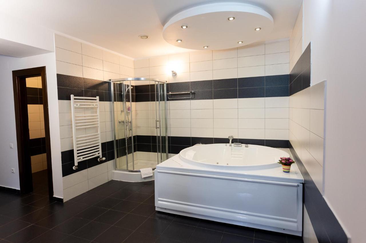 Hotel Select Sibiu Exterior photo