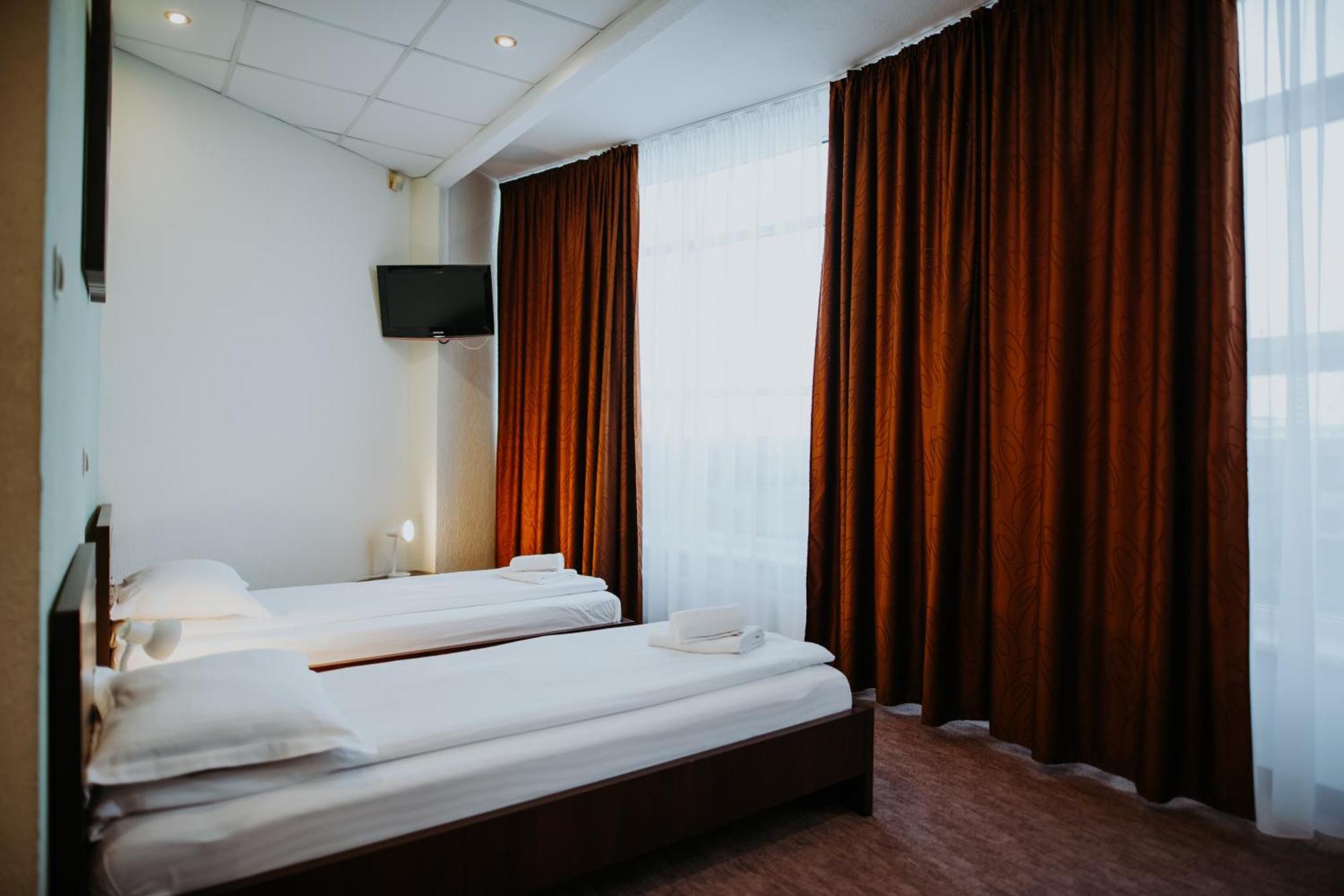 Hotel Select Sibiu Exterior photo