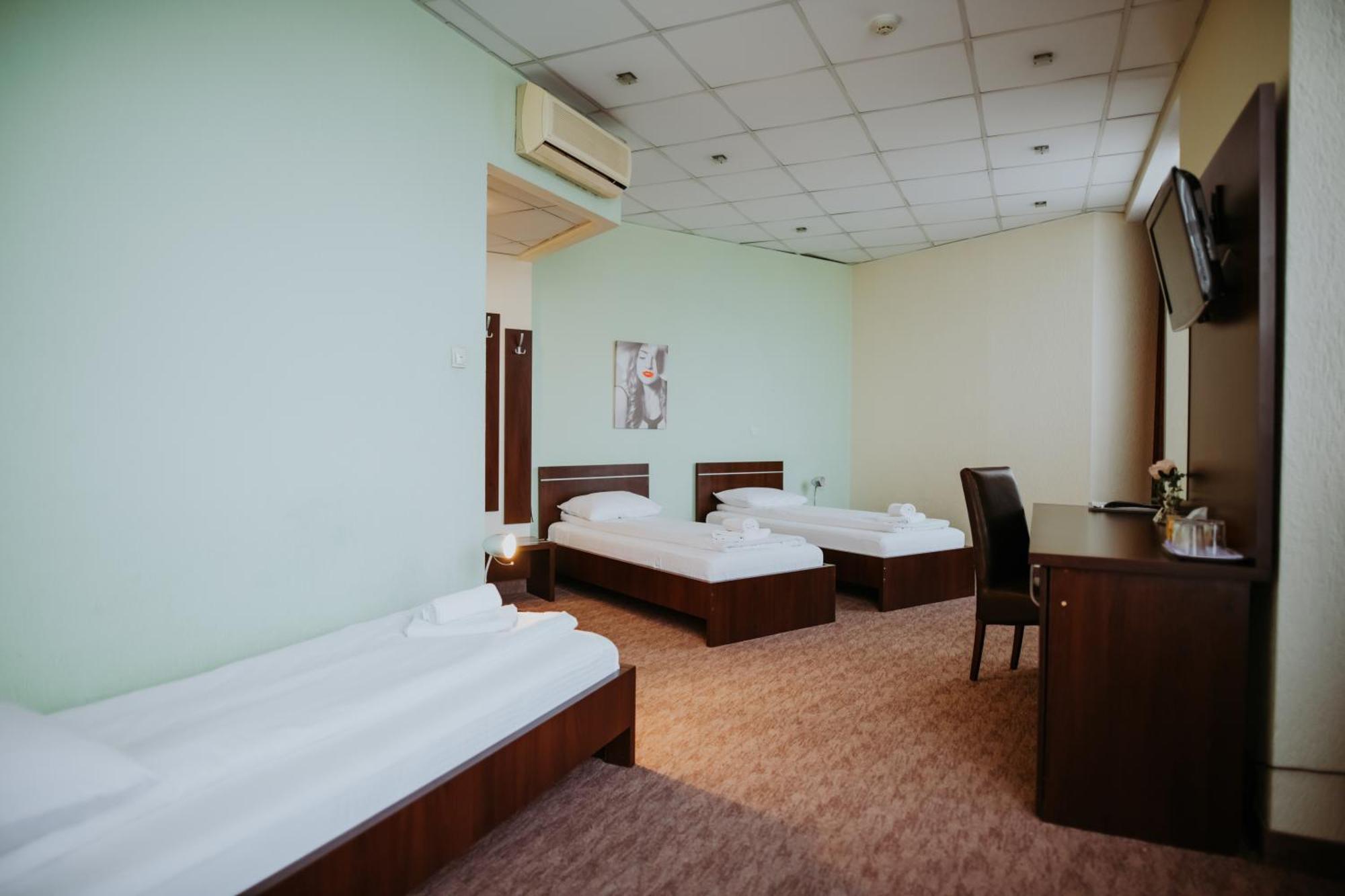 Hotel Select Sibiu Exterior photo