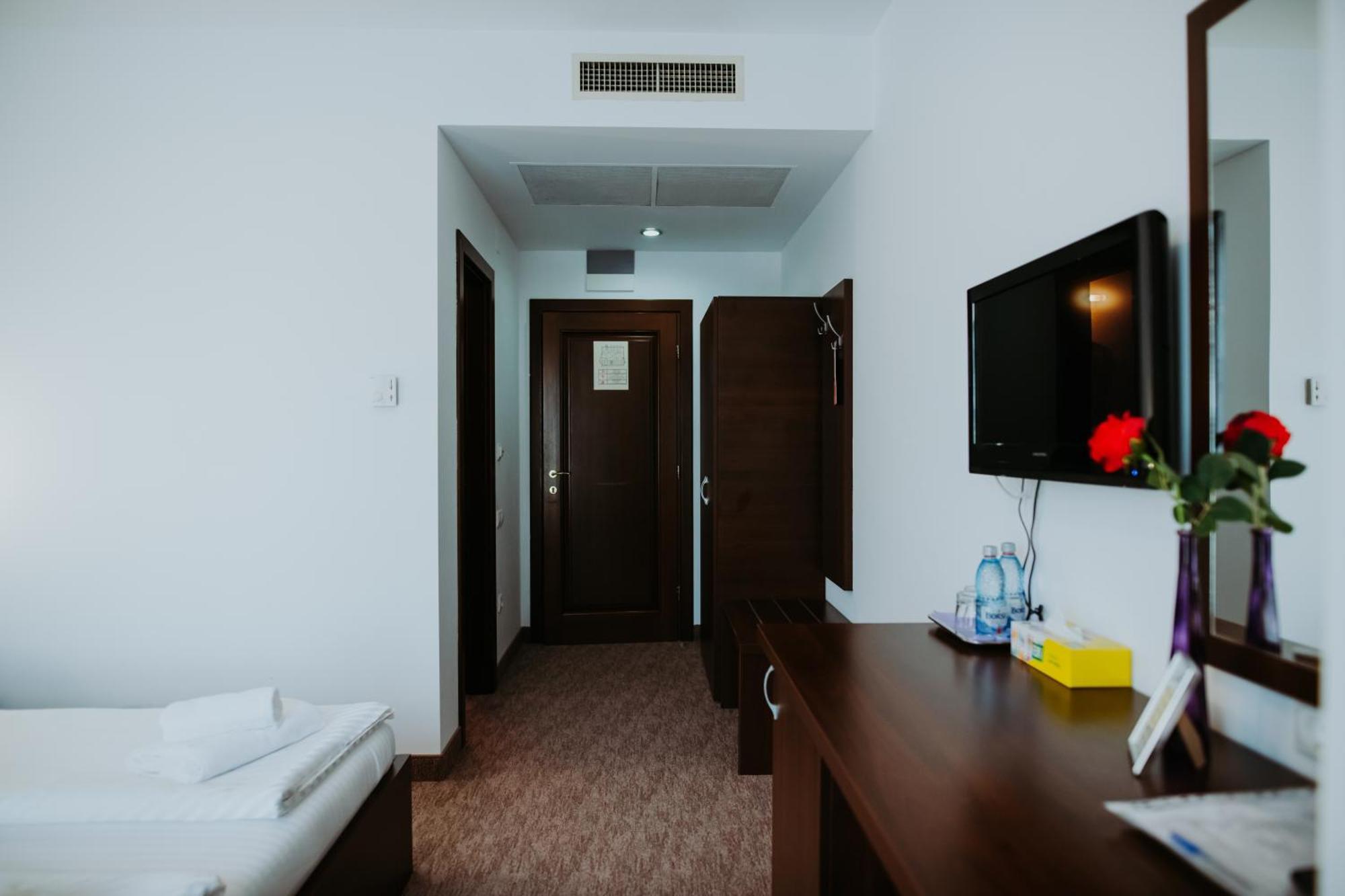 Hotel Select Sibiu Exterior photo