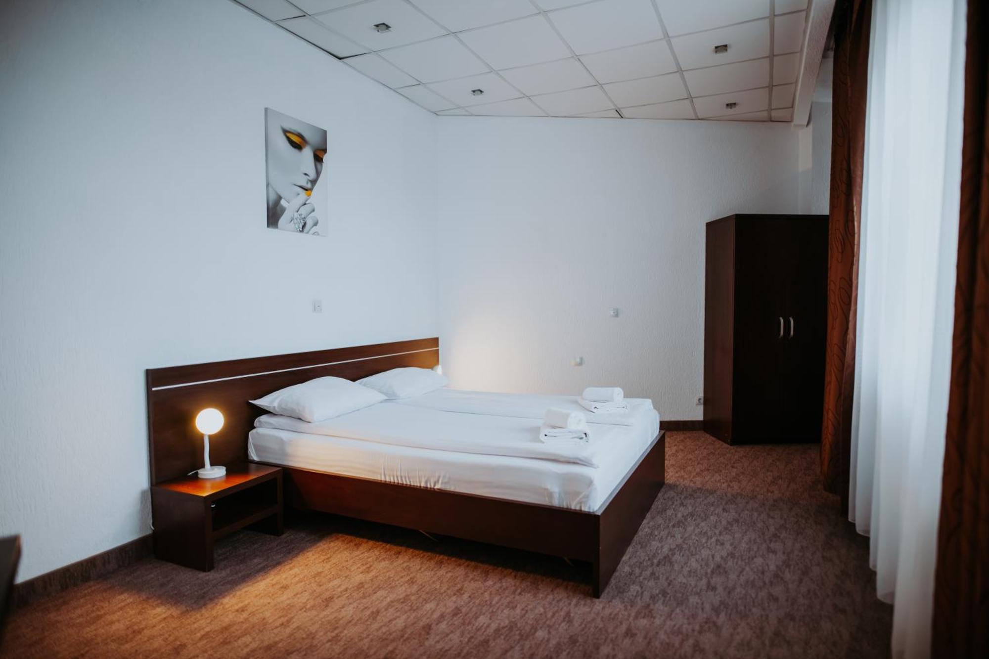 Hotel Select Sibiu Exterior photo